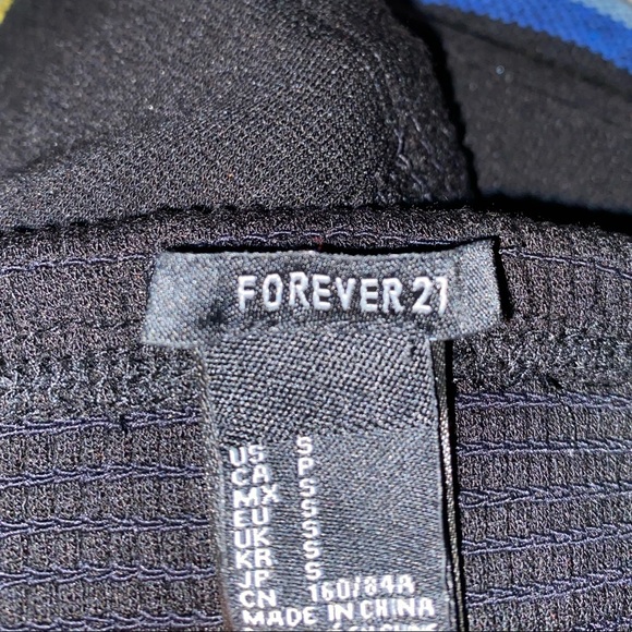 Fitted Crop Top - Picture 3 of 3